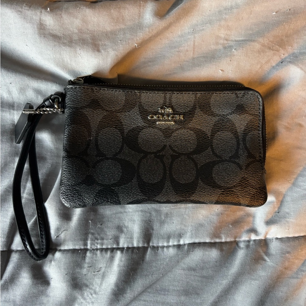 Coach Signature Black Wristlet